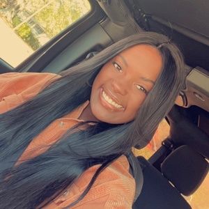 Meet your Posher, Kiera